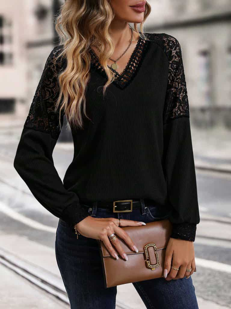 Langerma-blúndubolur með v-hálsmáli