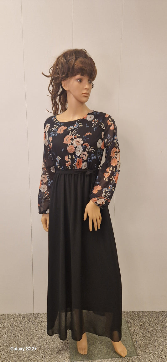 Síður kjóll svartur/rósir - New collection